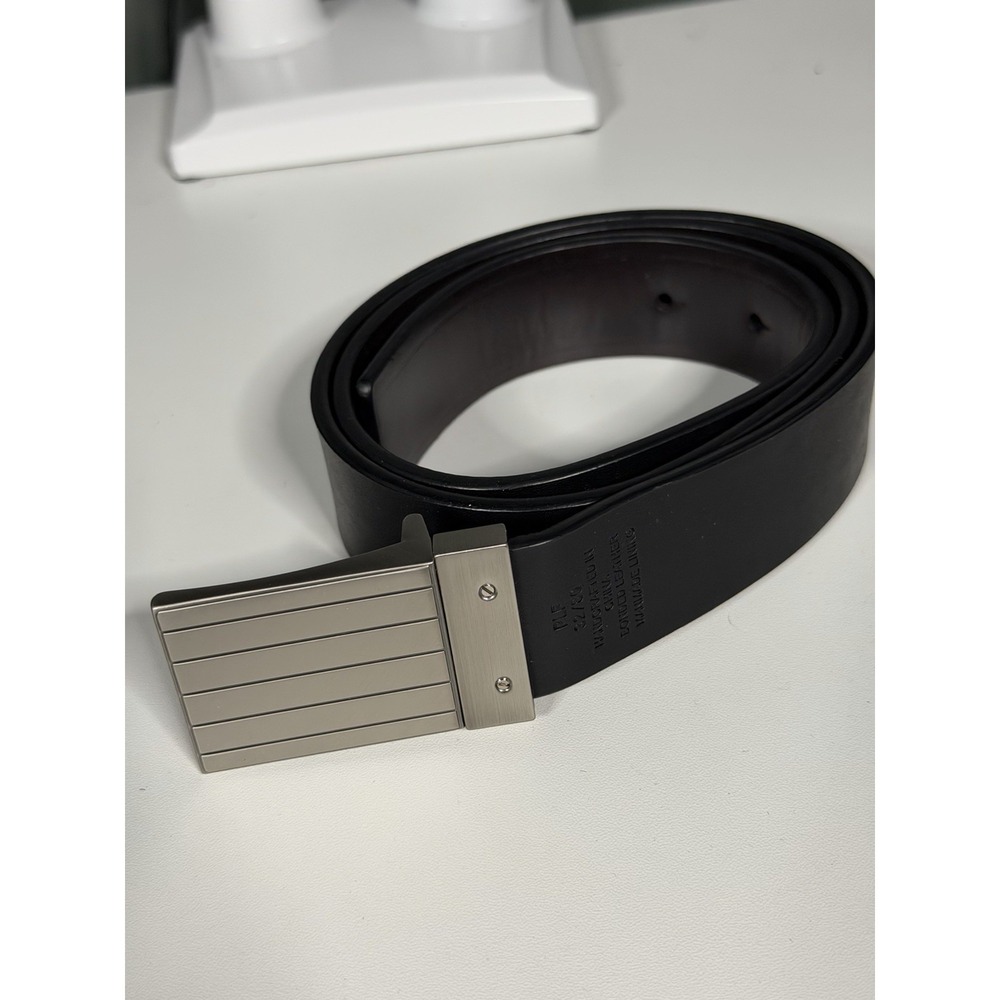 Kenneth Cole Reaction Reversible Belt Black Brown Leather Mens Size 32 A1-0103